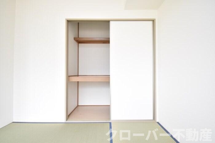 物件内観写真18　(物入（和室）)