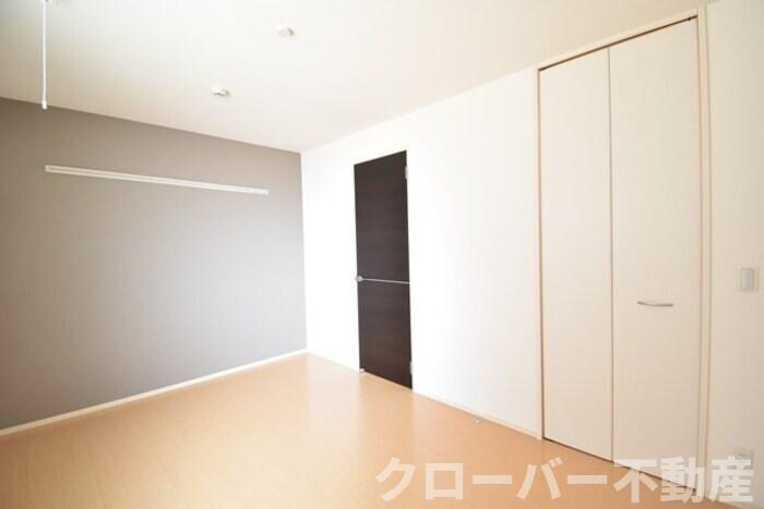 物件内観写真9　(洋室６．７帖)