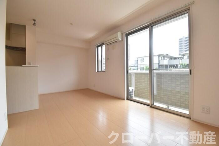 物件内観写真12　(ＬＤＫ１２帖)