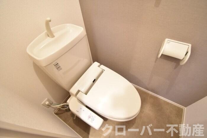 物件内観写真17　(温水洗浄暖房便座)