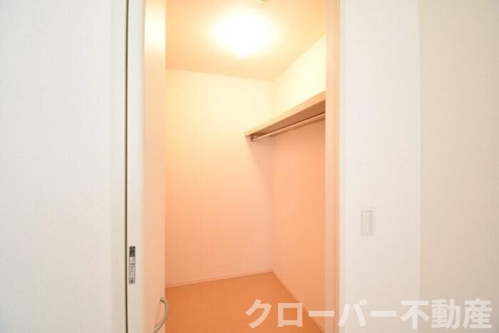 物件内観写真21　(ウォークインクローゼット)