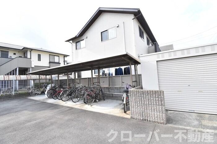 物件内観写真5　(駐輪場)
