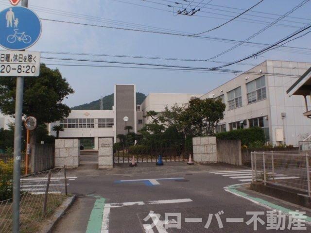 物件外観写真6　(宇多津町立宇多津小学校まで2000m)