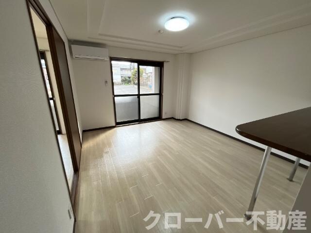 物件内観写真9　(リビング)