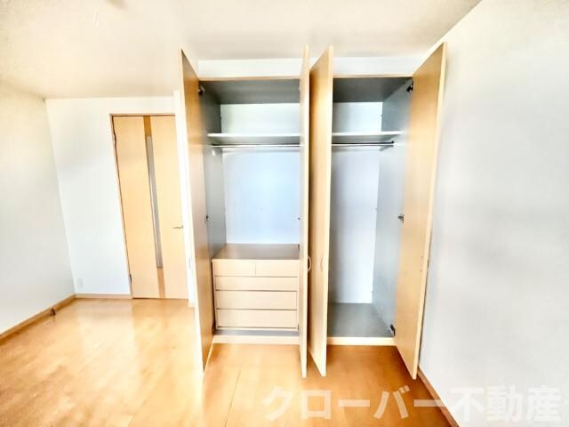 物件内観写真5　(クローゼット)