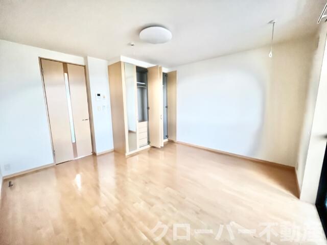 物件内観写真11　(洋室)