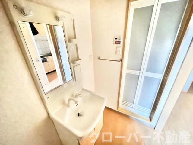 物件内観写真16　(洗髪洗面化粧台)