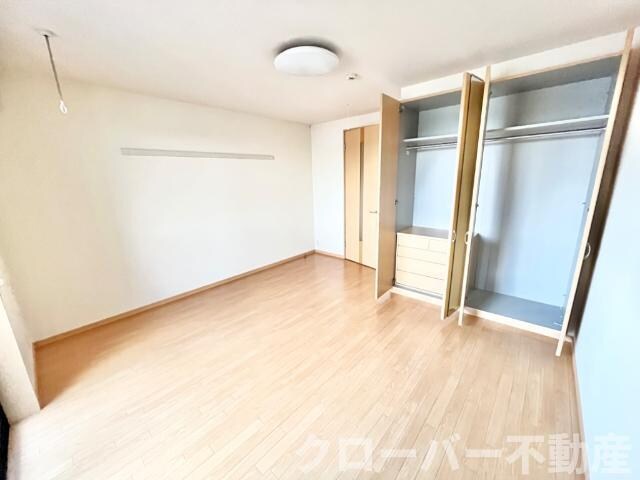 物件内観写真5　(洋室)