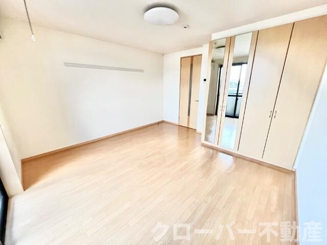 物件内観写真12　(洋室)