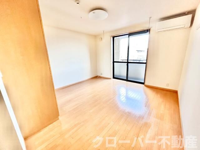 物件内観写真13　(洋室)