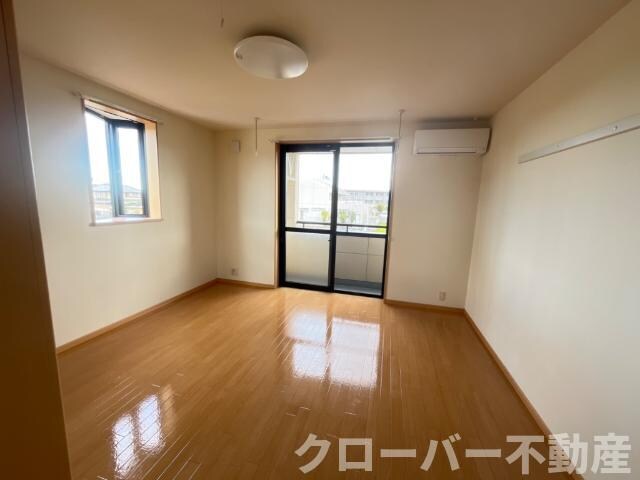 物件内観写真2　(洋室)