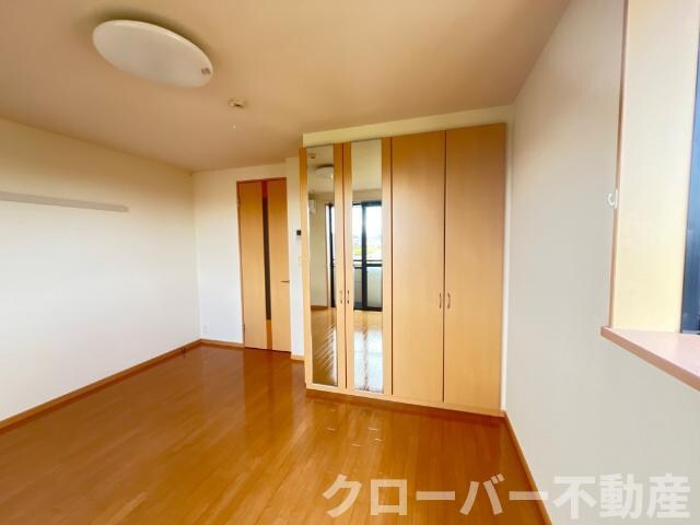 物件内観写真4　(室内)