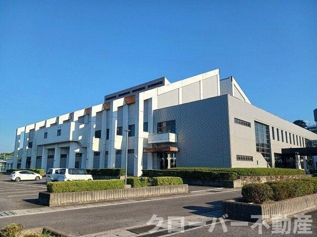 物件外観写真3　(香川総合体育館まで1400m)