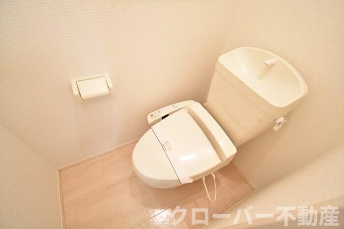 物件内観写真9　(温水洗浄暖房便座)