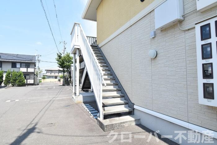 物件内観写真19　(共用階段)