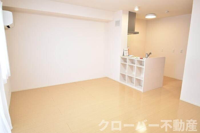 物件内観写真5　(LDK)