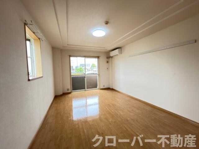 物件内観写真9　(洋室)