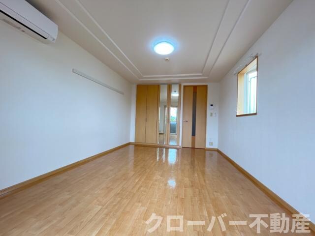 物件内観写真10　(洋室)