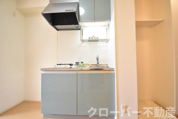 物件内観写真4　(システムキッチン)