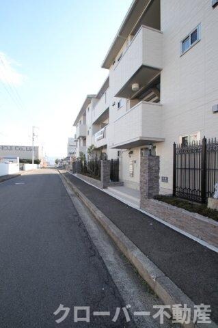 物件外観写真3　(ロビー)