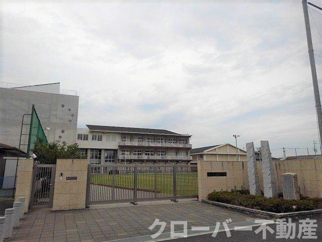 物件外観写真5　(坂出市立坂出小学校まで700m)