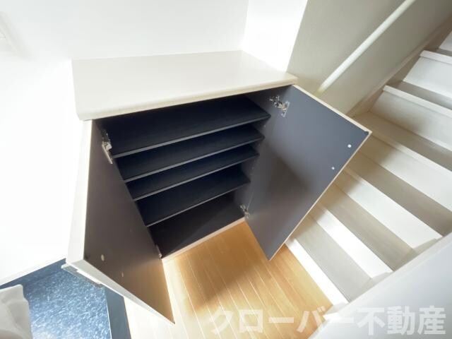 物件内観写真18　(下駄箱)