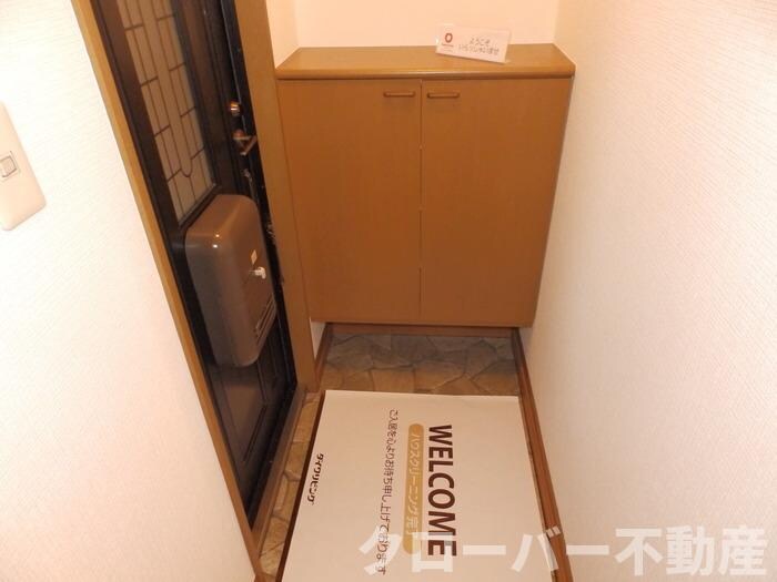 物件内観写真10　(玄関)