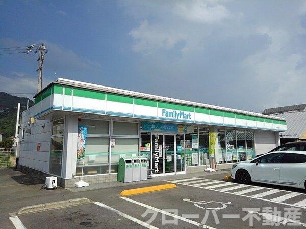 周辺環境(ファミリーマート坂出加茂町店まで650m)