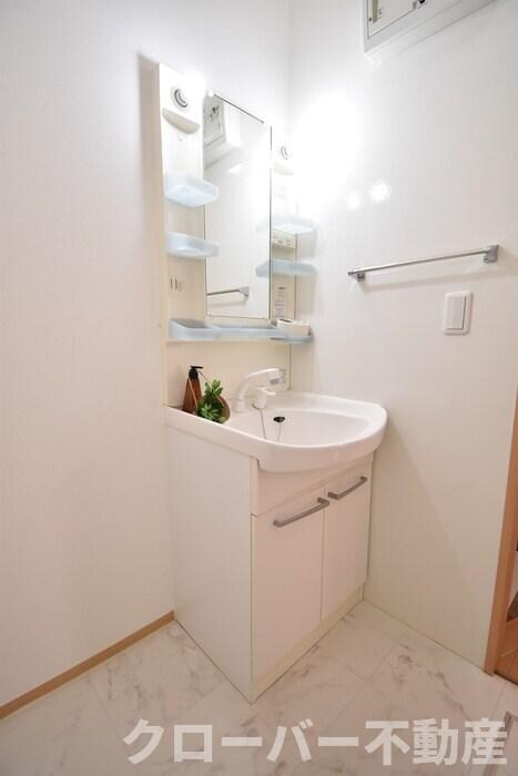 物件内観写真13　(洗髪洗面化粧台)