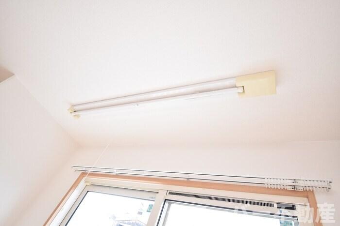 物件内観写真21　(室内物干し)