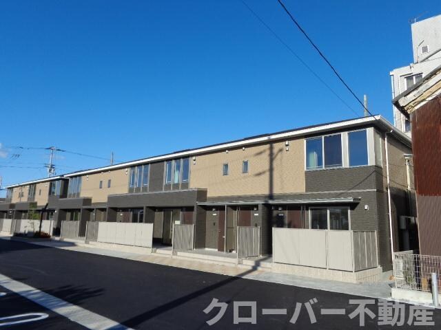 物件外観写真1　(外観写真（昼）)