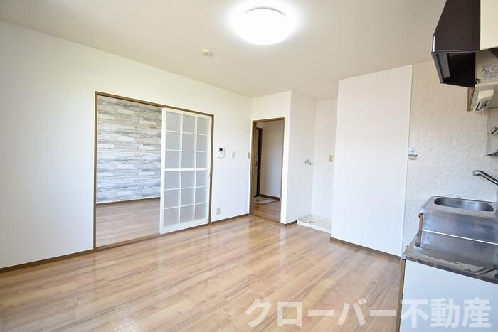 物件内観写真10　(DK８帖)