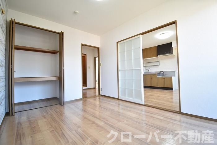 物件内観写真13　(洋室６帖)