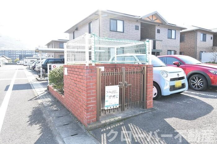 物件内観写真28　(ゴミ庫)