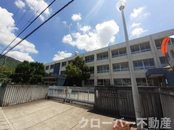 物件内観写真19　(坂出市立加茂小学校まで50m)