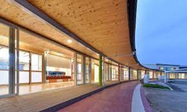 周辺環境(観音寺中央幼稚園 2022m)