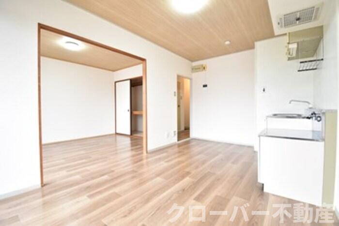 物件内観写真5　(ＬＤＫ１３．５帖)