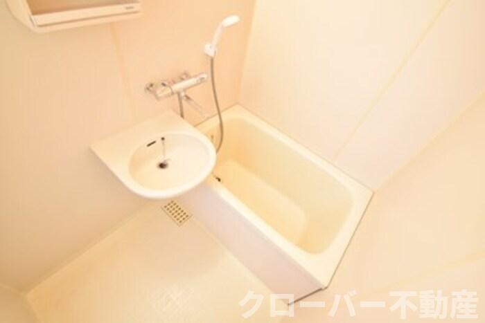 物件内観写真8　(浴室)