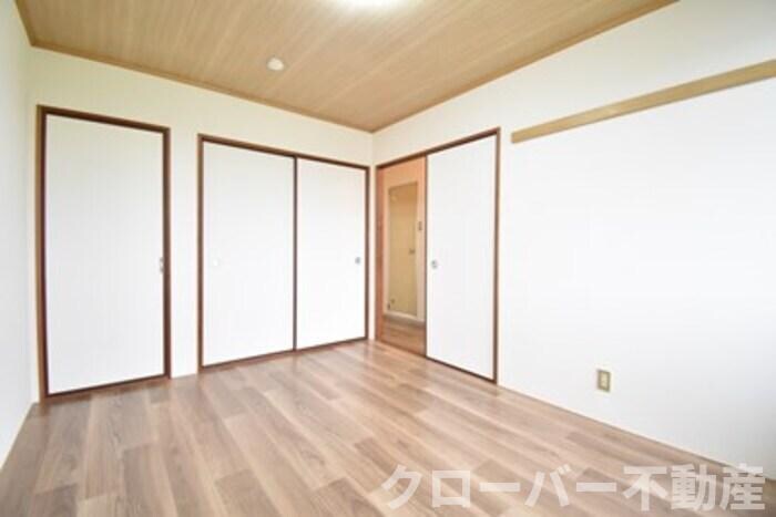 物件内観写真9　(洋室６帖)