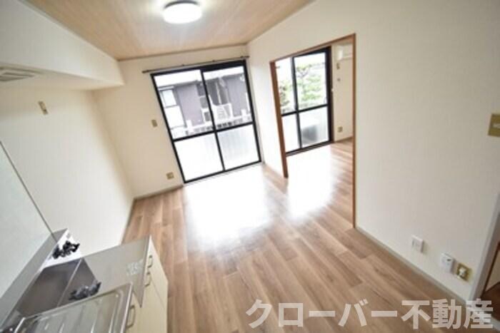 物件内観写真12　(ＬＤＫ１３．５帖)