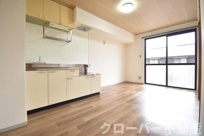 物件内観写真16　(ＬＤＫ１３．５帖)