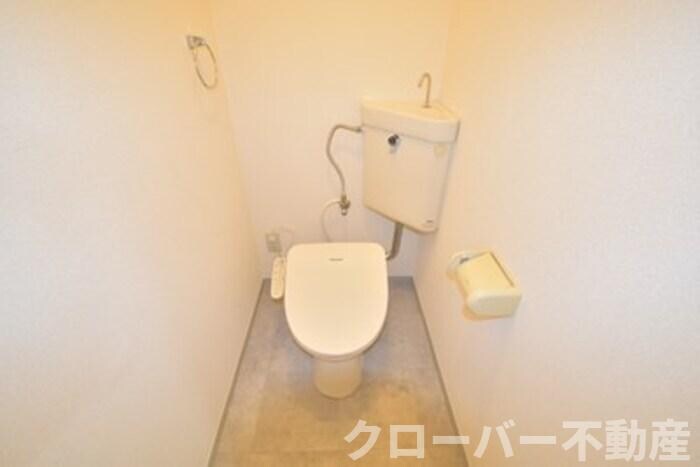 物件内観写真17　(温水洗浄暖房便座)