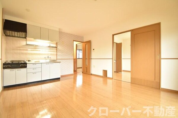 居室(ＬＤＫ１１．２帖)
