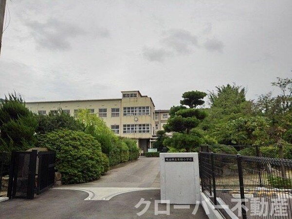 周辺環境(坂出市立東部小学校まで2000m)
