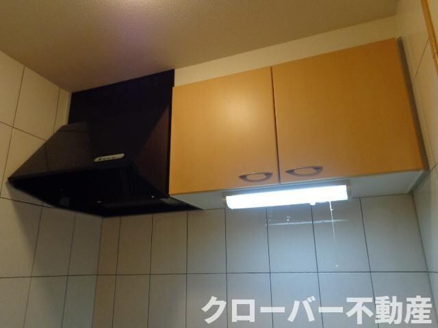 物件内観写真16　(キッチン収納)