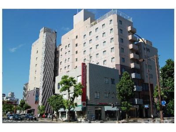 外観(アパホテル丸亀駅前大通まで299m)