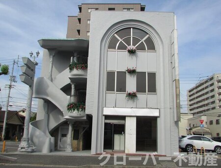 駅前通り京極外観写真
