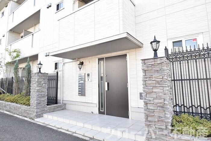 物件外観写真8　(エントランス)