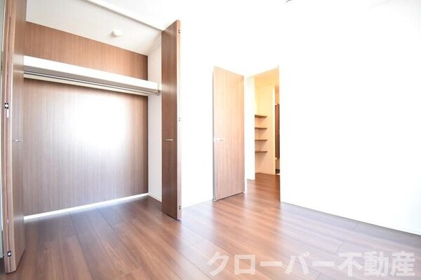 洋室(洋室５．２帖)
