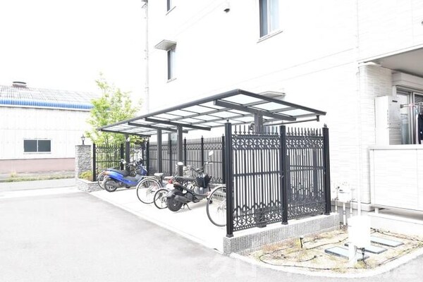 建物設備(駐輪場)